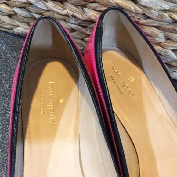 Kate Spade Pink Pointy Toe Shoes with Bow & Gold Accents - Picture 13 of 14